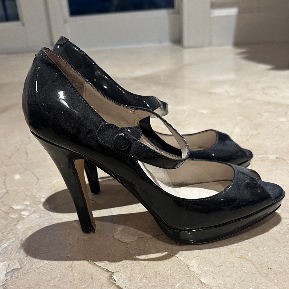 AUTHENTIC STEVE MADDEN OPEN TOE HEELS!!!